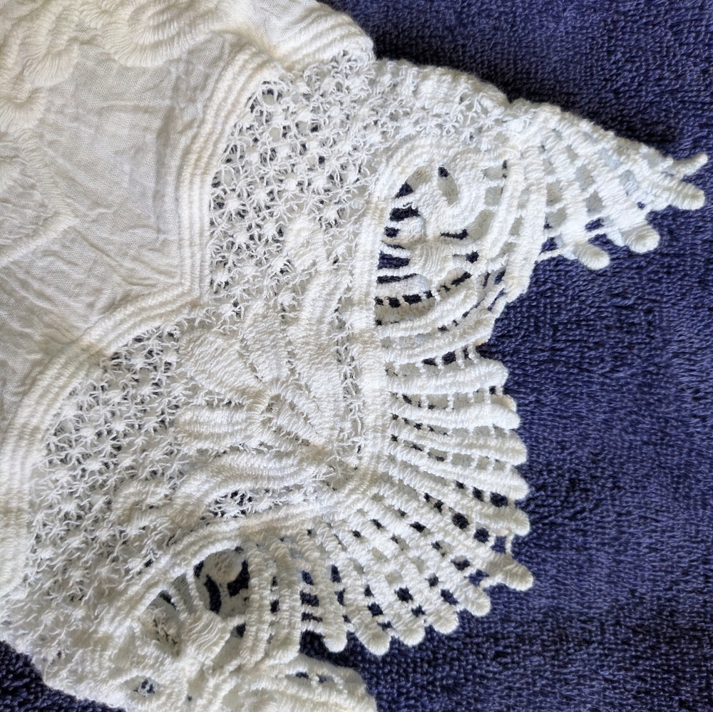 Chico's White100% Cotton Tunic with Embroidery and Scalloped Hem Size 2(L/12) - Picture 10 of 13